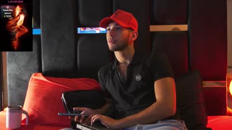 taylorsmiths_ online show from January 2026 03:54:01 AM