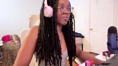 Snapshot of taylorsosweets chatting on May 2026 12:16:02 AM Taylor online show from May 2026 12:16:02 AM
