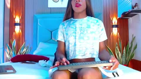 Tayra...  online show from June 2026 08:31:01 AM