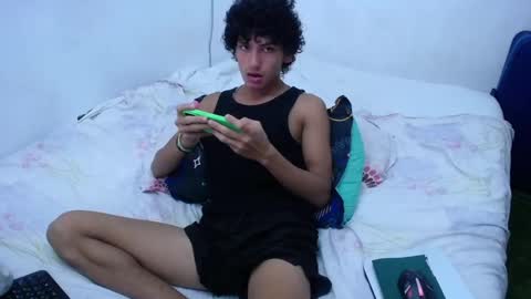 Tayron online show from December 2024 11:31:02 PM