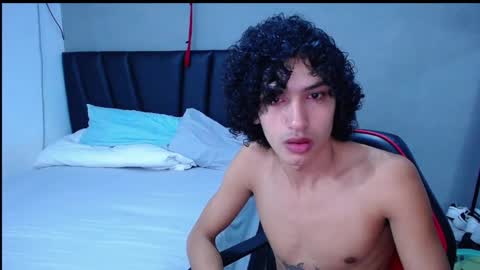 Tayron online show from November 2025 06:31:02 PM