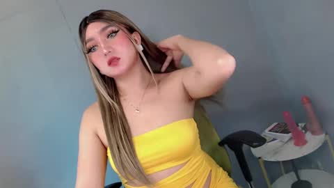 ellaine online show from March 2025 10:15:02 PM