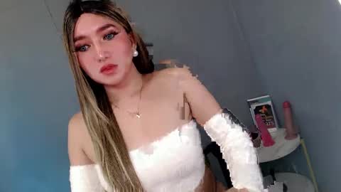 ellaine online show from March 2025 01:14:02 AM