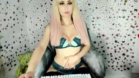Snapshot of tease_tammy chatting on May 2026 06:58:01 PM ASK Me online show from May 2026 06:58:01 PM
