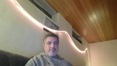 Snapshot of teeforyou chatting on January 2025 06:07:01 AM Peter online show from January 2025 06:07:01 AM