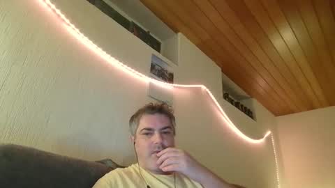 Snapshot of teeforyou chatting on February 2025 01:34:01 AM Peter online show from February 2025 01:34:01 AM