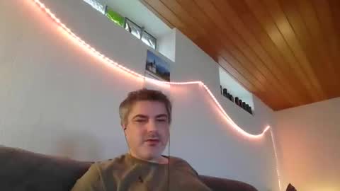 Snapshot of teeforyou chatting on February 2025 02:41:01 PM Peter online show from February 2025 02:41:01 PM