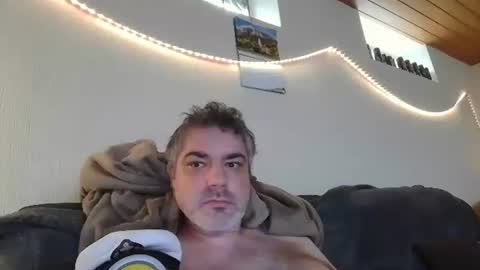 Snapshot of teeforyou chatting on October 2025 10:57:02 AM Peter online show from October 2025 10:57:02 AM