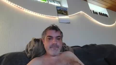 Snapshot of teeforyou chatting on October 2025 10:49:01 AM Peter online show from October 2025 10:49:01 AM