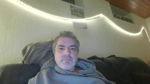 Snapshot of teeforyou chatting on October 2025 03:47:02 AM Peter online show from October 2025 03:47:02 AM