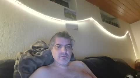 Snapshot of teeforyou chatting on November 2025 06:01:01 PM Peter online show from November 2025 06:01:01 PM