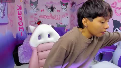 Snapshot of tefi_meow chatting on October 2025 12:02:02 PM Stefani  online show from October 2025 12:02:02 PM