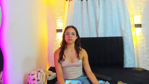 tefi smit online show from May 2026 06:59:01 PM