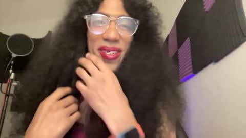 Tehani Bentley online show from November 2025 09:08:02 AM