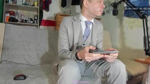 Virg Lszl online show from February 2025 03:18:02 PM