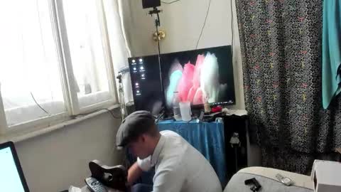 Virg Lszl online show from November 2025 11:21:02 AM