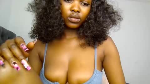 tiah online show from January 2026 05:27:02 PM