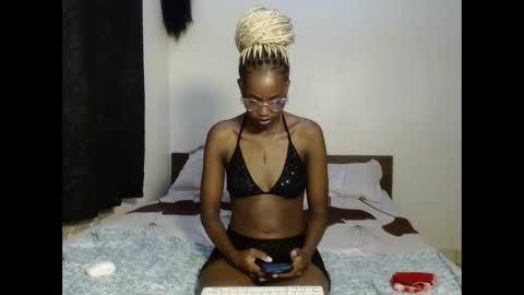 Snapshot of tempting_vibe chatting on April 2026 01:50:01 AM tempting_vibe online show from April 2026 01:50:01 AM