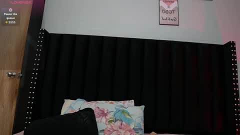 Snapshot of tendermommy chatting on May 2026 12:01:01 PM Tatiana online show from May 2026 12:01:01 PM