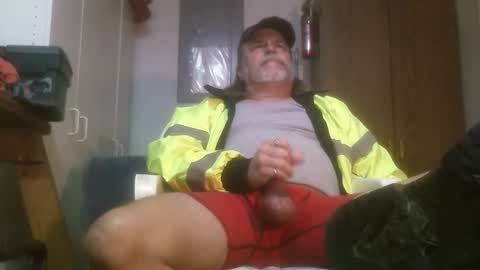 Snapshot of tennredneck chatting on February 2025 05:53:01 AM Tennredneck online show from February 2025 05:53:01 AM