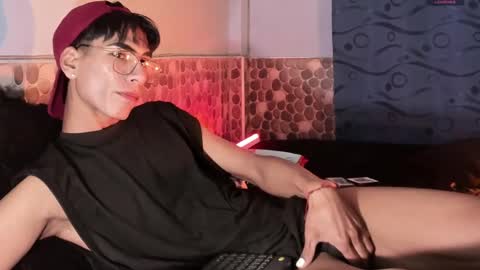 Snapshot of teo_369 chatting on December 2024 10:01:02 PM Teo online show from December 2024 10:01:02 PM