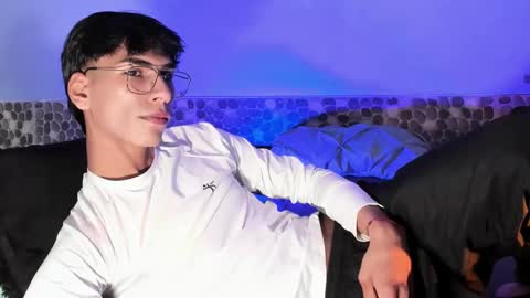 Snapshot of teo_369 chatting on January 2025 08:26:02 PM Teo online show from January 2025 08:26:02 PM