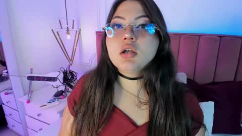 Snapshot of tessa_sinclaire chatting on April 2026 09:08:01 PM TERESA online show from April 2026 09:08:01 PM