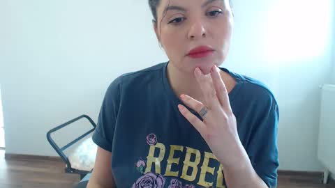Snapshot of tessnaughty chatting on February 2025 09:09:01 AM naughty tess online show from February 2025 09:09:01 AM