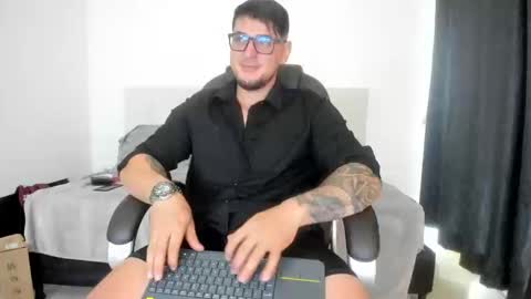 Snapshot of teylor_creed chatting on October 2025 09:04:01 PM teylor creed online show from October 2025 09:04:01 PM