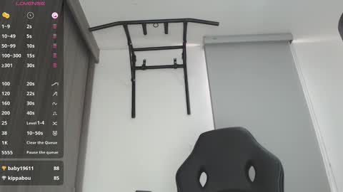 Snapshot of th_russ chatting on January 2025 04:23:02 PM INSTAGRAM Th1rss online show from January 2025 04:23:02 PM