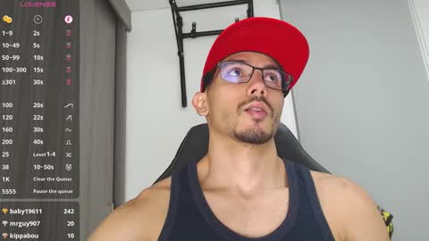 Snapshot of th_russ chatting on February 2025 07:59:01 PM INSTAGRAM Th1rss online show from February 2025 07:59:01 PM