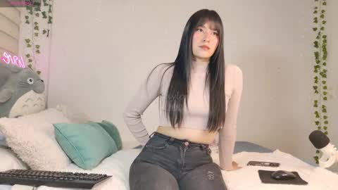 Snapshot of thaeltaylor chatting on October 2025 11:01:02 PM Thael online show from October 2025 11:01:02 PM