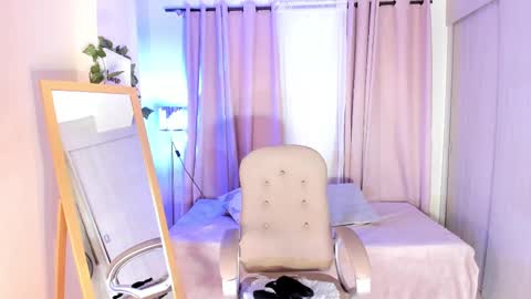 Thais online show from March 2025 12:22:02 PM