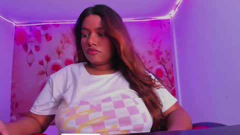 Snapshot of thais_waldrof chatting on October 2025 04:01:02 AM Andreina online show from October 2025 04:01:02 AM