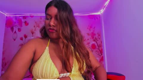 Snapshot of thais_waldrof chatting on October 2025 03:52:02 AM Andreina online show from October 2025 03:52:02 AM