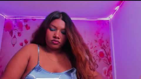 Snapshot of thais_waldrof chatting on November 2025 03:06:02 AM Andreina online show from November 2025 03:06:02 AM