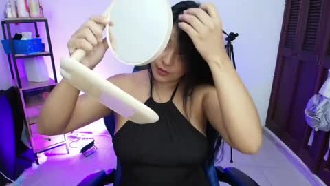 Snapshot of thalianabrunette chatting on May 2026 01:00:01 AM Thaliana0498 online show from May 2026 01:00:01 AM