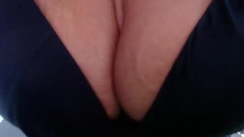 Snapshot of thaly_pervert chatting on May 2026 02:56:01 PM Thalia online show from May 2026 02:56:01 PM