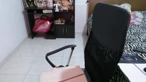 thania      sometimes in the company of Alan and Maria online show from February 2025 06:53:01 PM