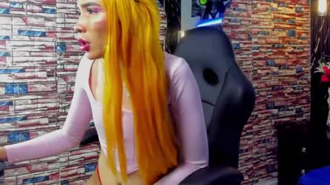 Snapshot of thamara_roberts chatting on April 2026 12:17:01 AM thamara_roberts online show from April 2026 12:17:01 AM
