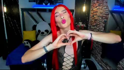 Snapshot of thamara_roberts chatting on May 2026 08:25:02 PM thamara_roberts online show from May 2026 08:25:02 PM