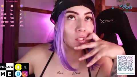 Atihana Gil online show from November 2025 05:18:02 AM