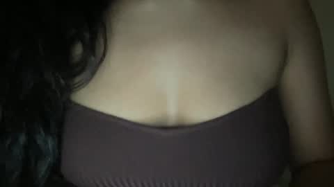 Melanie online show from October 2025 04:09:02 AM