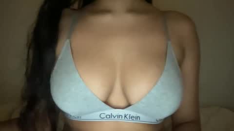 Melanie online show from March 2026 03:52:02 AM