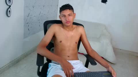 Snapshot of the_crack71 chatting on October 2025 03:13:01 PM Sean OPry online show from October 2025 03:13:01 PM