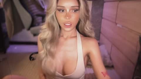 Snapshot of the_enchantressxx chatting on June 2026 05:16:02 PM nabi butterfly online show from June 2026 05:16:02 PM