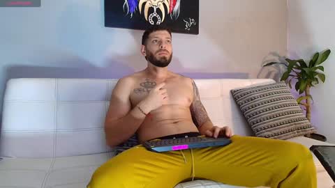 SCOTT  THEO  KAMERON  GENDERSON online show from December 2024 03:32:01 AM