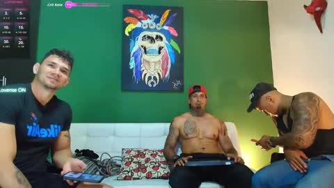 SCOTT  THEO  KAMERON  GENDERSON online show from October 2025 01:47:01 AM