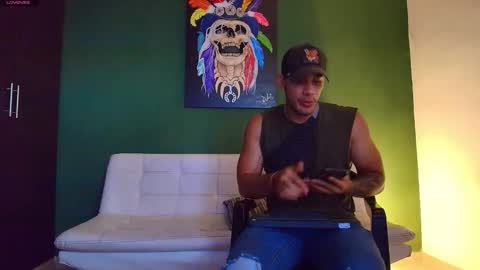 SCOTT  THEO  KAMERON  GENDERSON online show from October 2025 10:37:01 PM