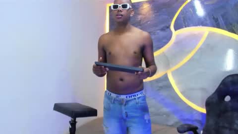 Snapshot of the_hot_boy0 chatting on November 2025 12:00:02 PM the_hot_boy0 online show from November 2025 12:00:02 PM